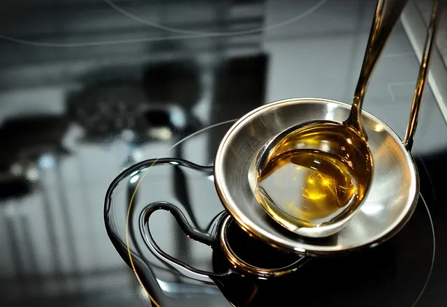 Quality control of an engine oil